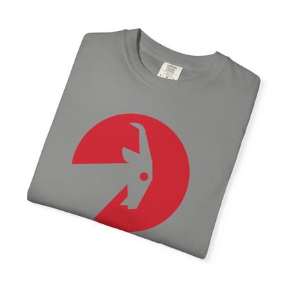 BILLY Unisex Garment-Dyed Tişört (Siyah/Kırmızı Vertical Logo)